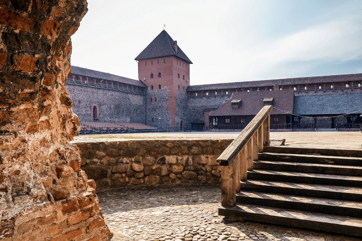 «To Medieval Lida»